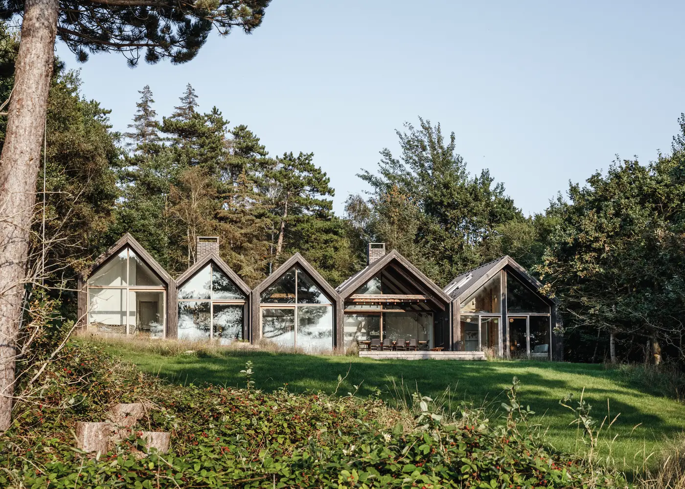 丹麦环保小屋 | 旧木重生，海景尽收眼底-12