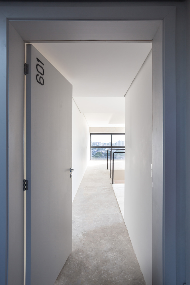 巴西阿雷格里港的混凝土住宅楼-38