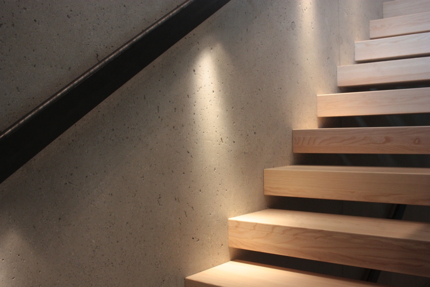 奥地利萨尔茨堡山上的现代木屋住宅设计丨lechner & lechner architects-30