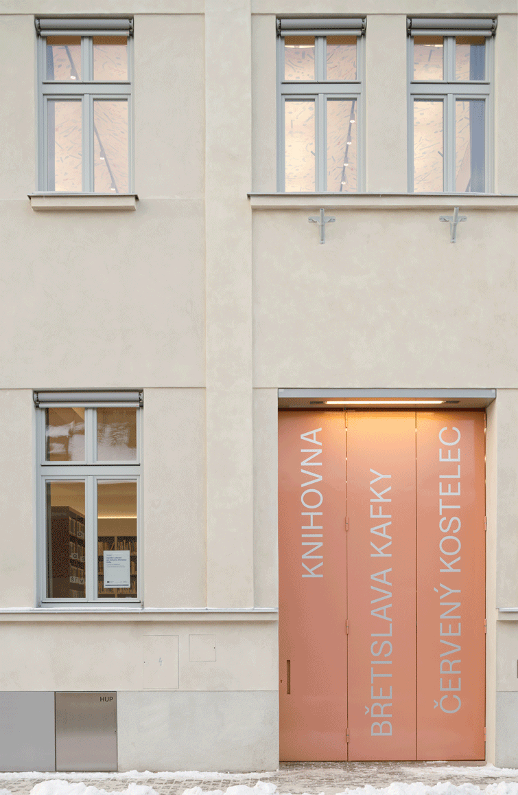 Červený Kostelec图书馆重新设计及翻修项目丨PAPUNDEKL ARCHITEKTI-12