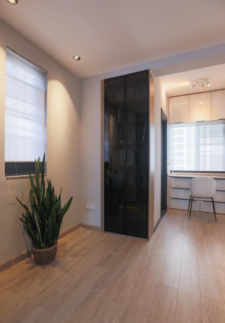 原木灰的现代艺术之家-25