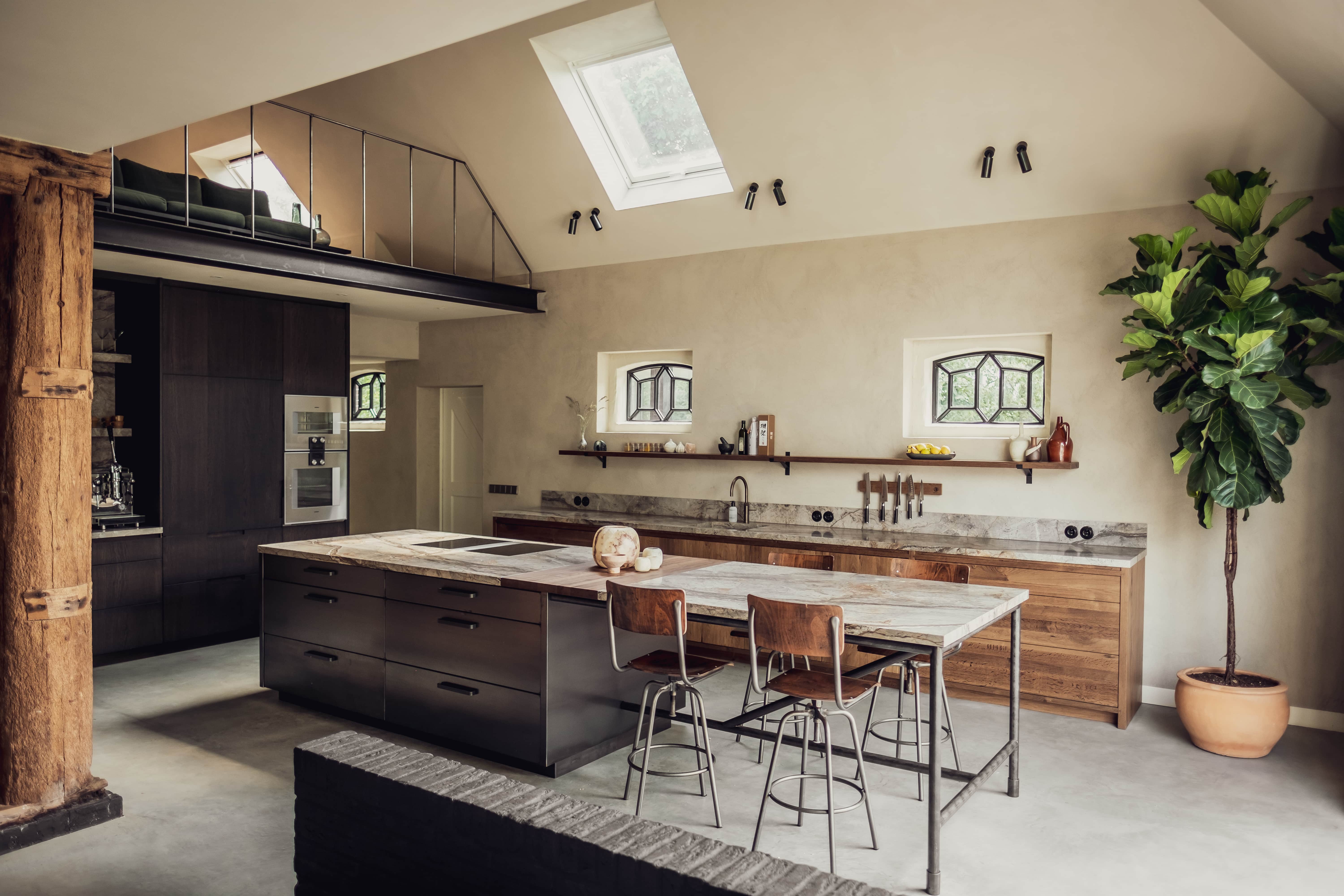 由于EGINSTILL并非常见的英文词汇，无法准确得知其含义，因此难以完成该内容的准确翻译 丨荷兰阿姆斯特丹-1