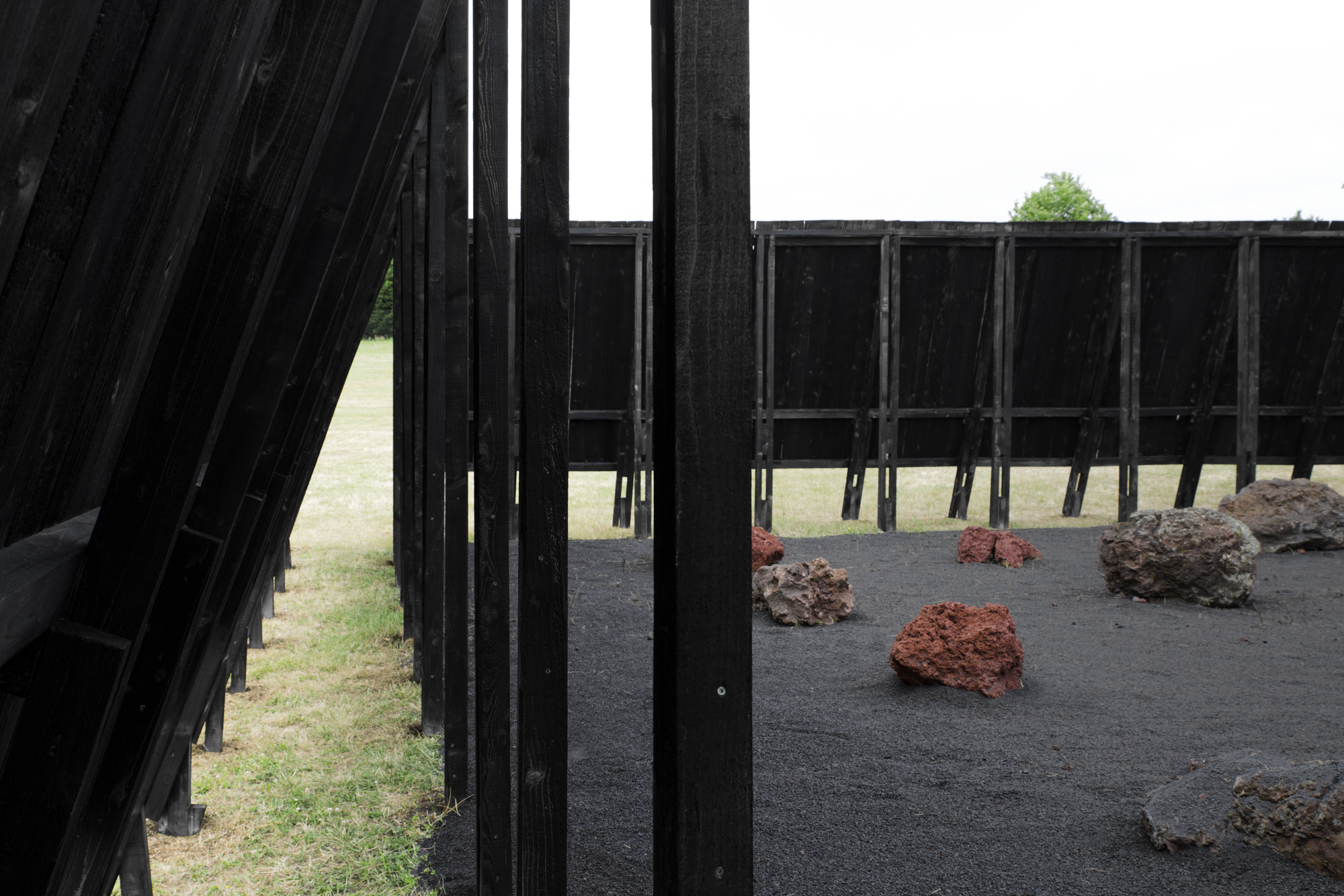 Inbetween Pavilion / Pontoatelier-22