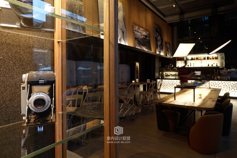 土耳其的单色酒吧-7