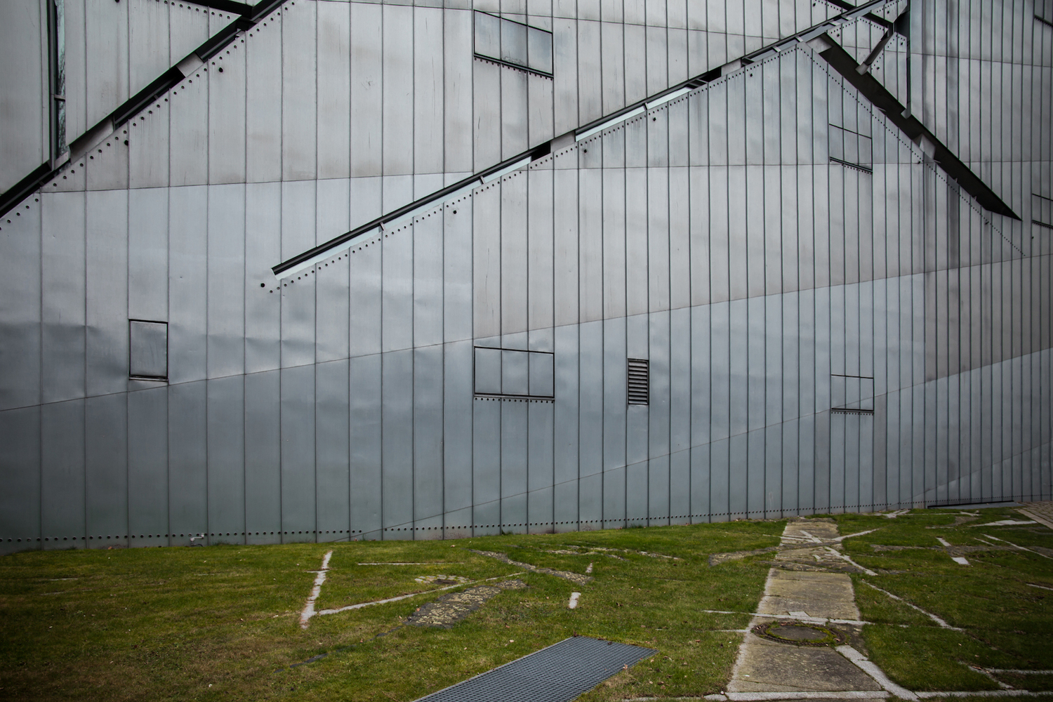 Jewish Museum Berlin / Studio Libeskind | Classics On Architecture Lab-7