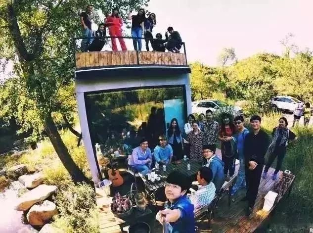 四个老男孩租下2500亩山谷，用集装箱搭出梦想中的家！-149