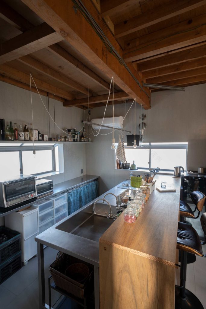 築約30年の家をリノベーション 好きな時代のテイストでまとめられた室内空間 | Style of Life | 100%LiFE-5