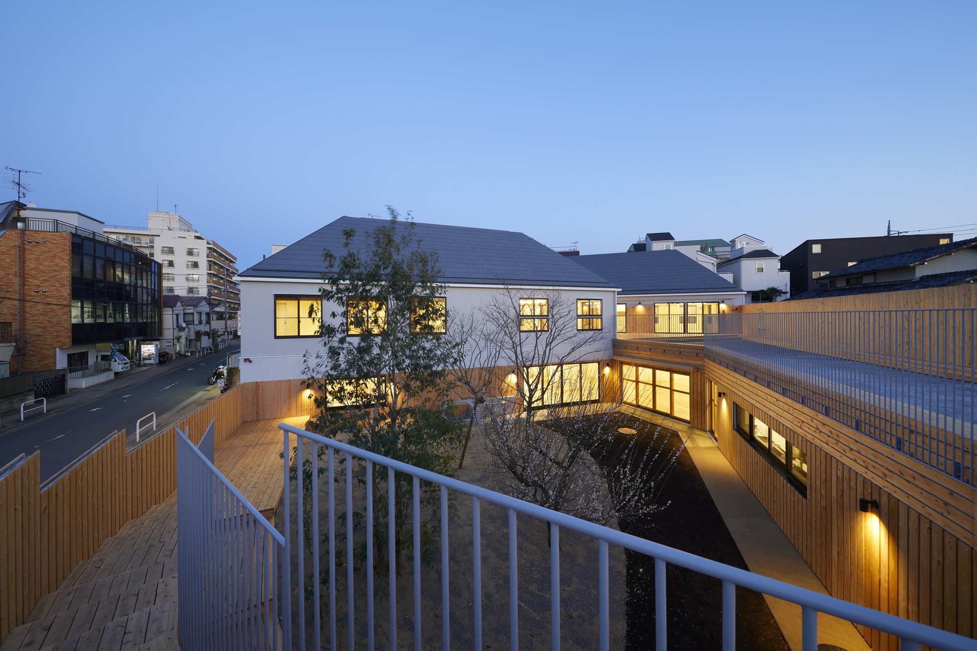 "small pond" Nursery / Naf Architect & Design-50