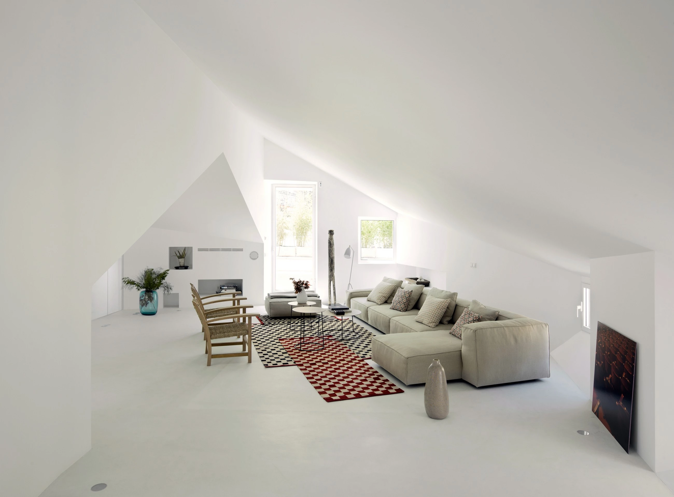 融合传统与现代的西班牙公寓设计-17