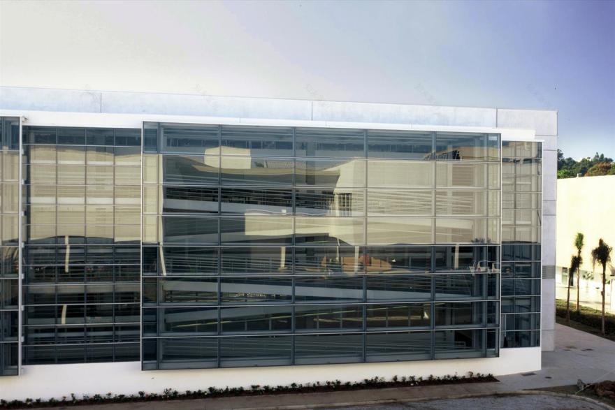 巴西 PUC Campinas 中央图书馆 · 教育与文化的现代融合-6