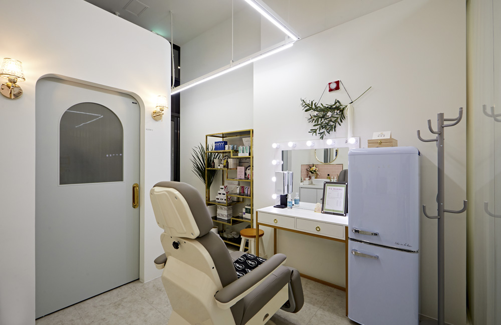 现代简约风 12 平米网购小店室内设计案例-5