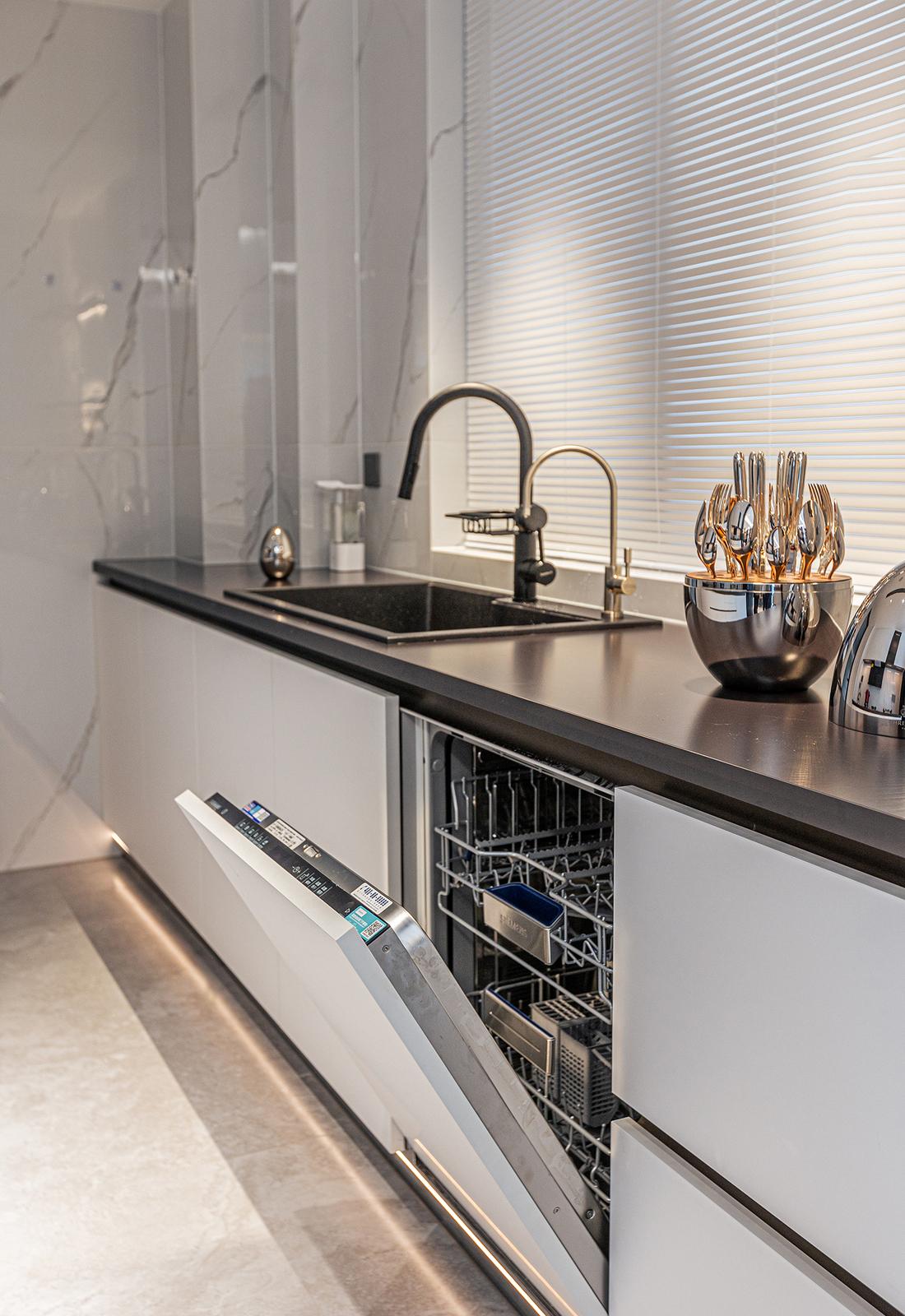 轻奢有度,浪漫刚好·浙江嘉兴大平层室内设计案例丨中国嘉兴-14