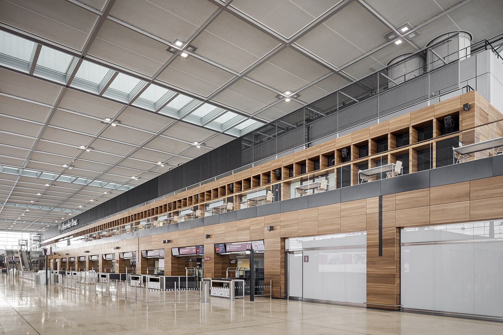 蓄势待发 首航展翅:柏林-勃兰登堡机场正式投入运营 / gmp-42