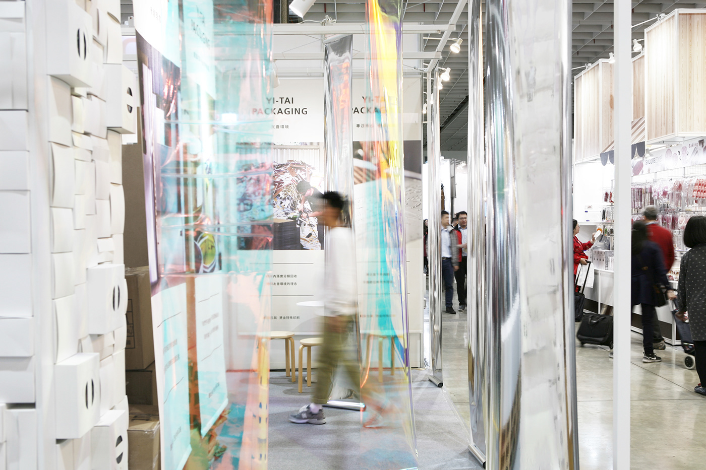 鐿鈦包裝展場設計 展現燙金技術魅力-16