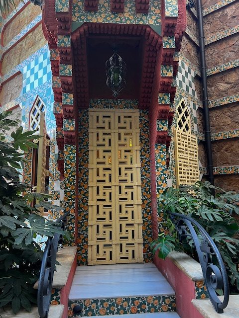 比森斯之家丨西班牙巴塞罗那丨Antoni Gaudi（安东尼·高迪）-1