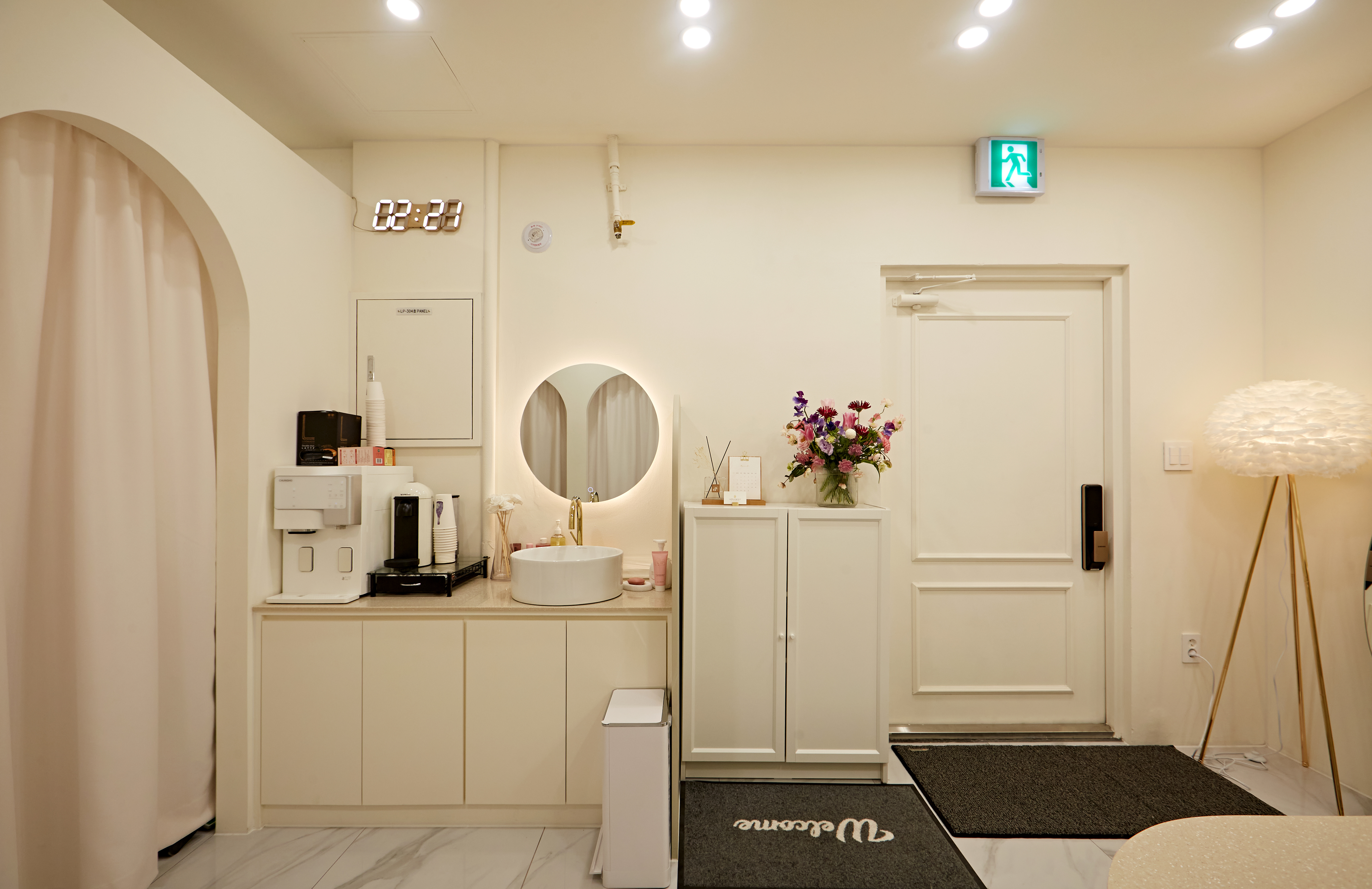 苹果迷你公寓 | 极简设计，10 平米视觉盛宴-8