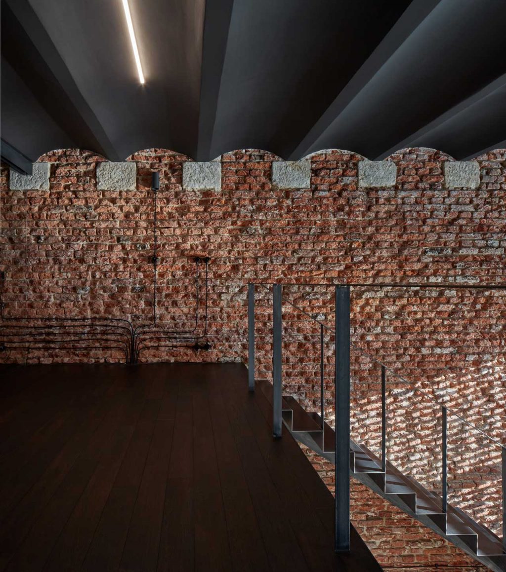 布拉格旧啤酒厂改工业风阁楼丨意大利布拉丨CMC团队-31