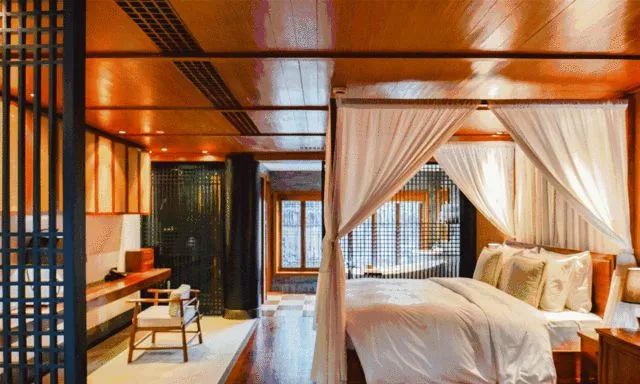 50岁的大叔，将破宅改造成别墅，里面的院子，都是诗意。-41