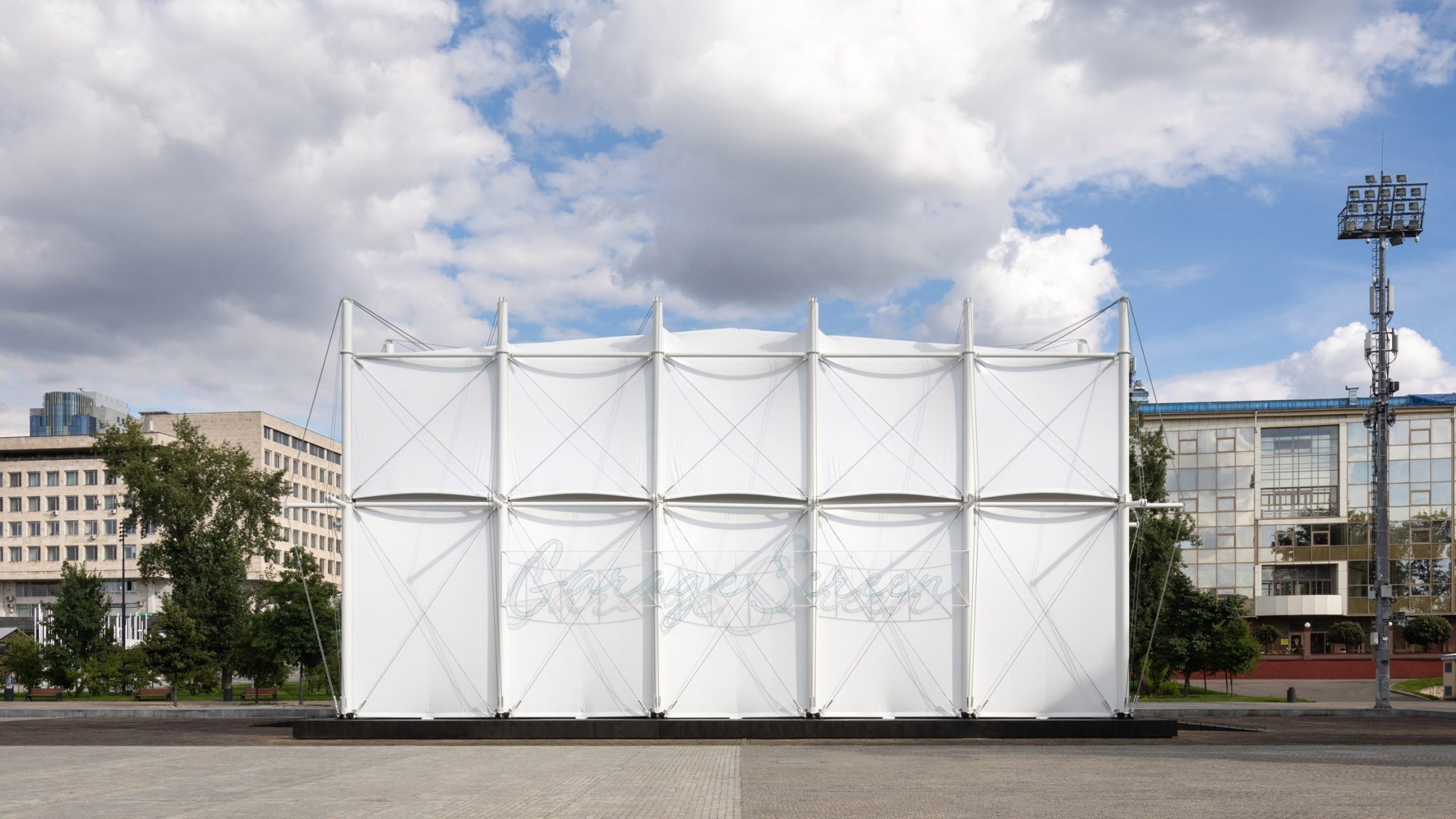 莫斯科临时影院“车库屏幕”-39