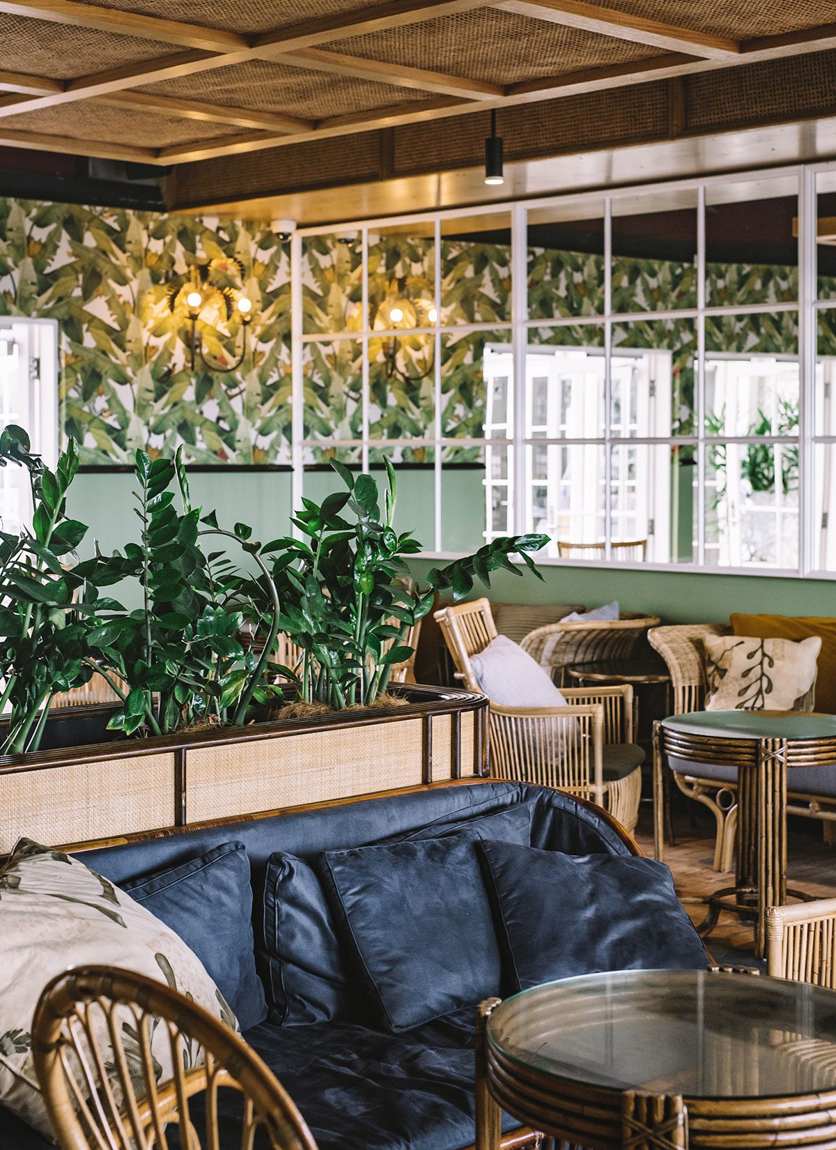 Shoal Bay Country Club | Restaurant | Pub | Café | Shoal Bay - Luchetti Krelle-8