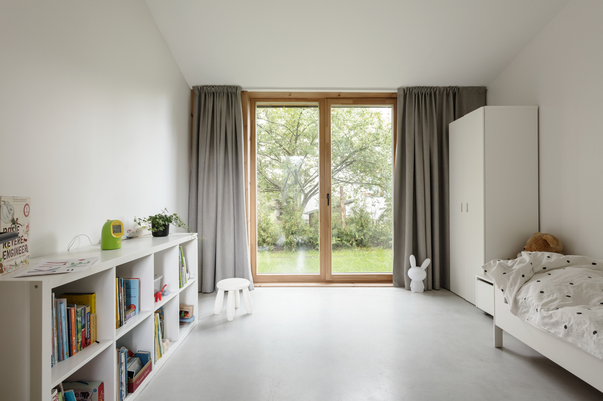 House With Four Roofs / GAISS-35