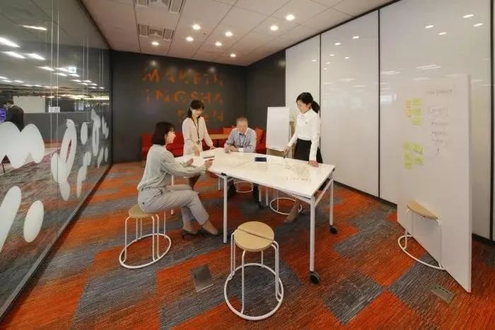 灵活多变、注重健康的办公空间设计-11