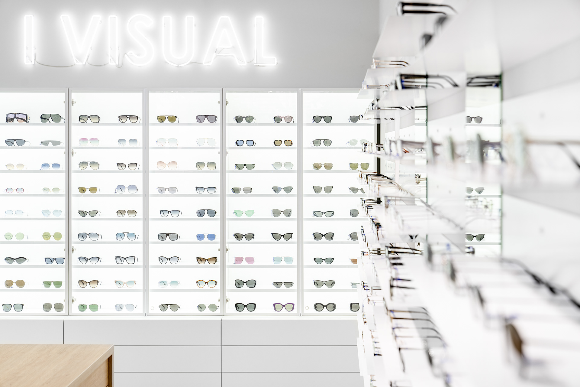 IVISUAL 现代眼镜配饰旗舰店丨乌克兰基辅-4