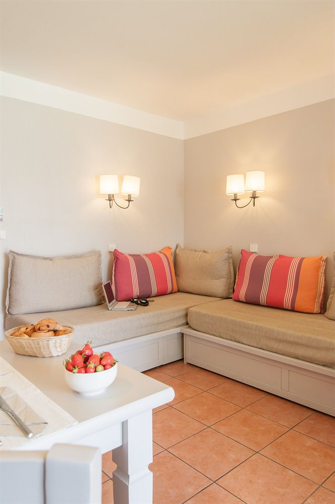 戛纳马德皮埃尔假期乡村俱乐部酒店 (Pierre - Vacances Premium residence-1