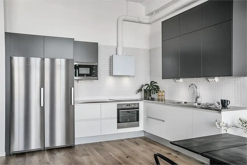 "瑞典旧工厂改造的现代复古 loft"-5