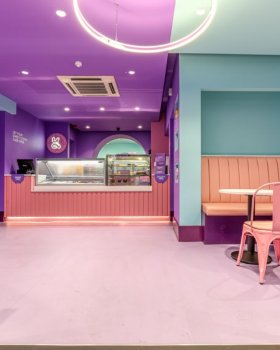 Oh So Yum！糖果色梦幻甜品店设计丨英国丨Phoenix Wharf