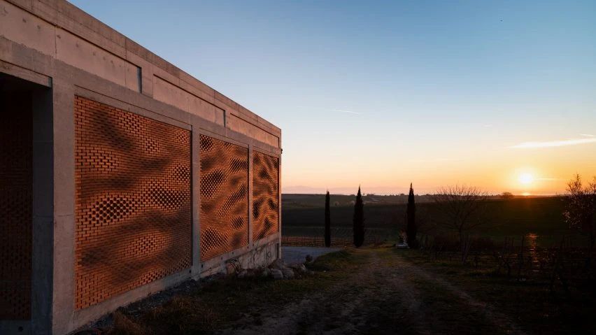 全球最具创意的十座红砖建筑丨孟加拉国丨PMA Madhushala,Sthapotik,CTA 等-168