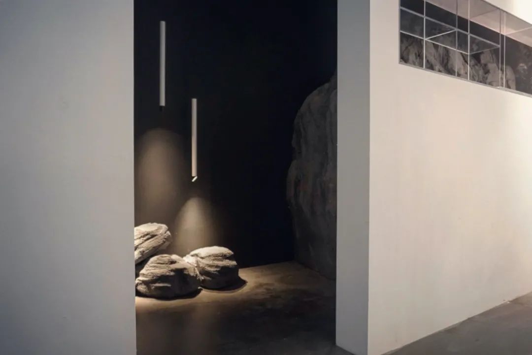 自然光影中的精致空间设计-40