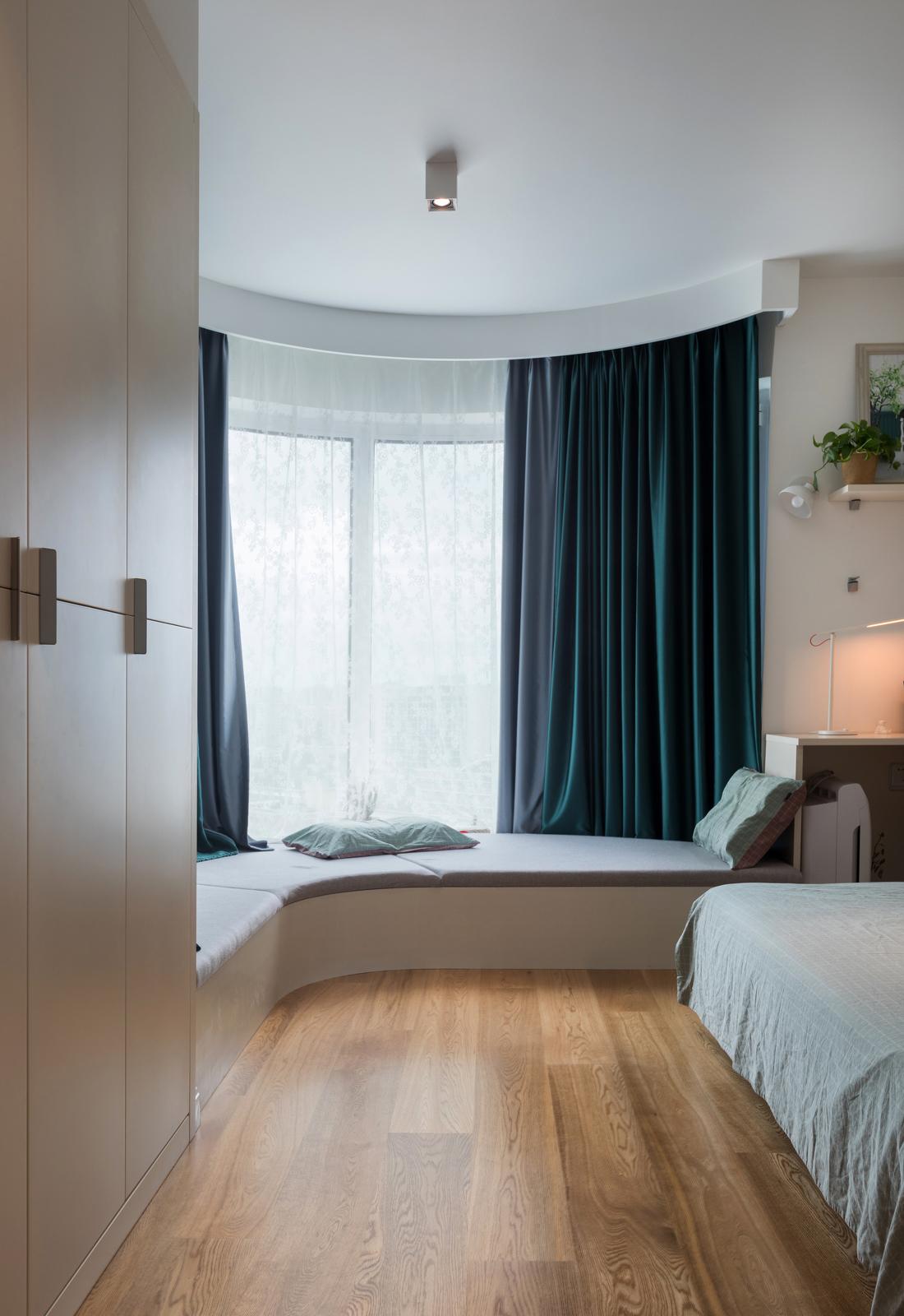 湖绿与复古棕的时尚碰撞-17