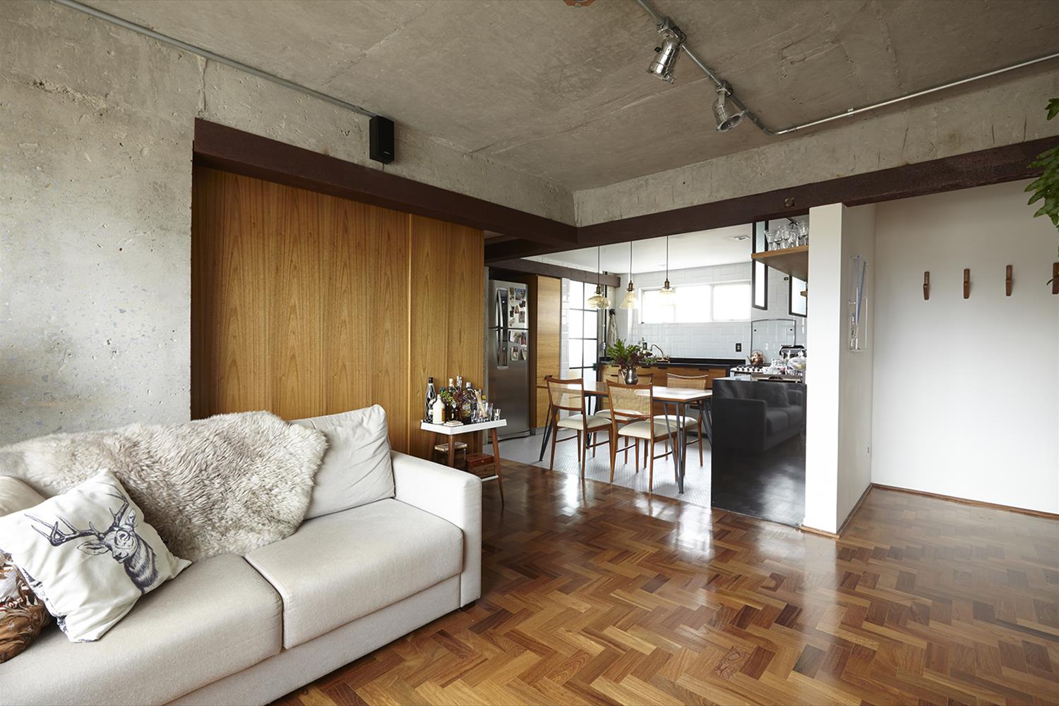 巴西 Apartamento Girassol | 混凝土与木质的完美结合-1