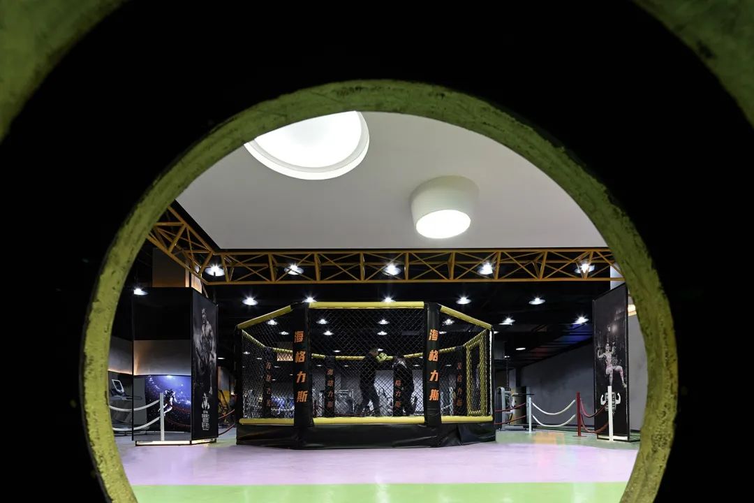 科幻星际健身空间 · 海格力斯健身休闲生活会所丨中国济南丨DHYP 东荷逸品空间设计-52