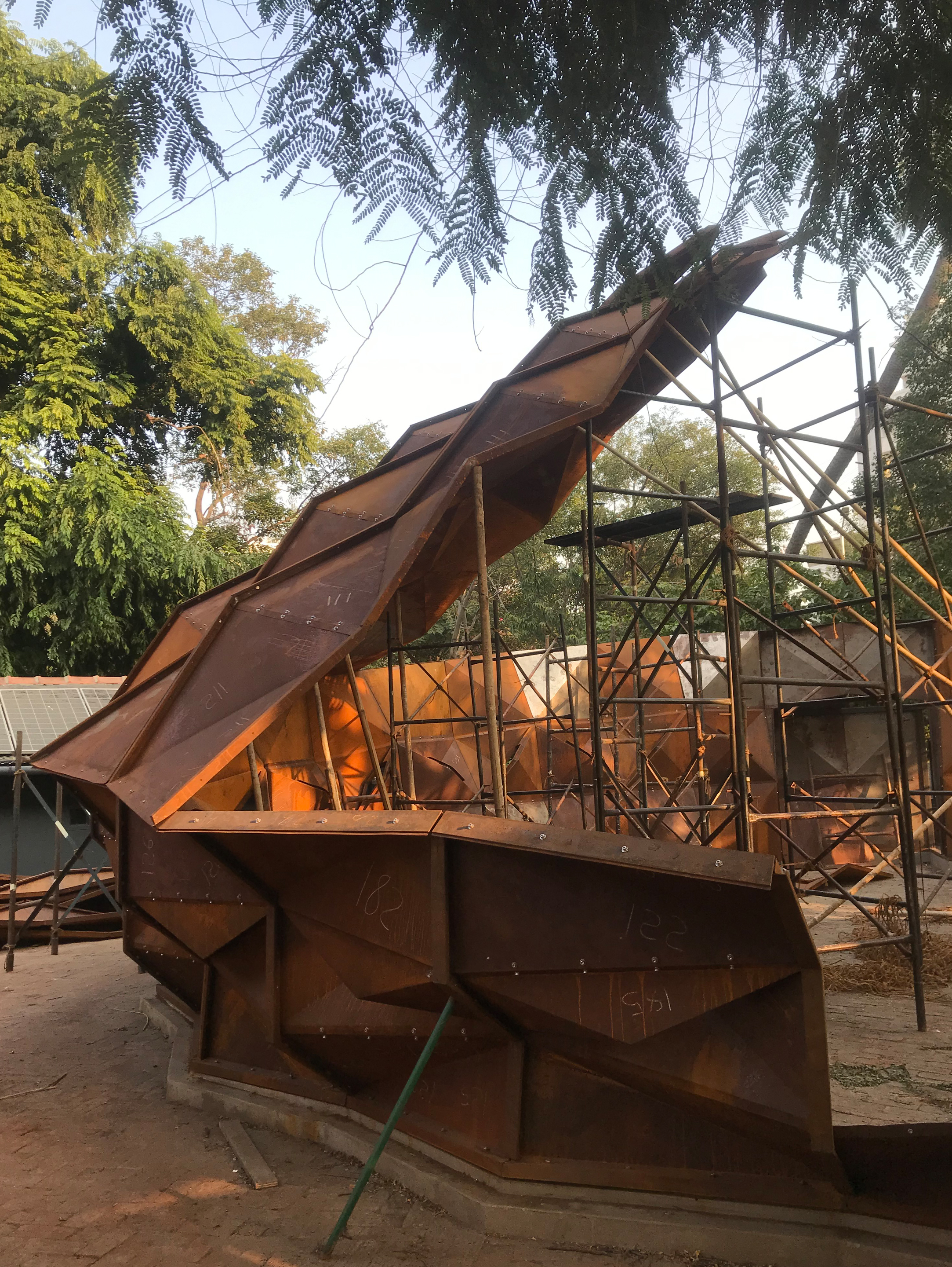 达尔文巴克利临时建筑丨andblack design studio-27