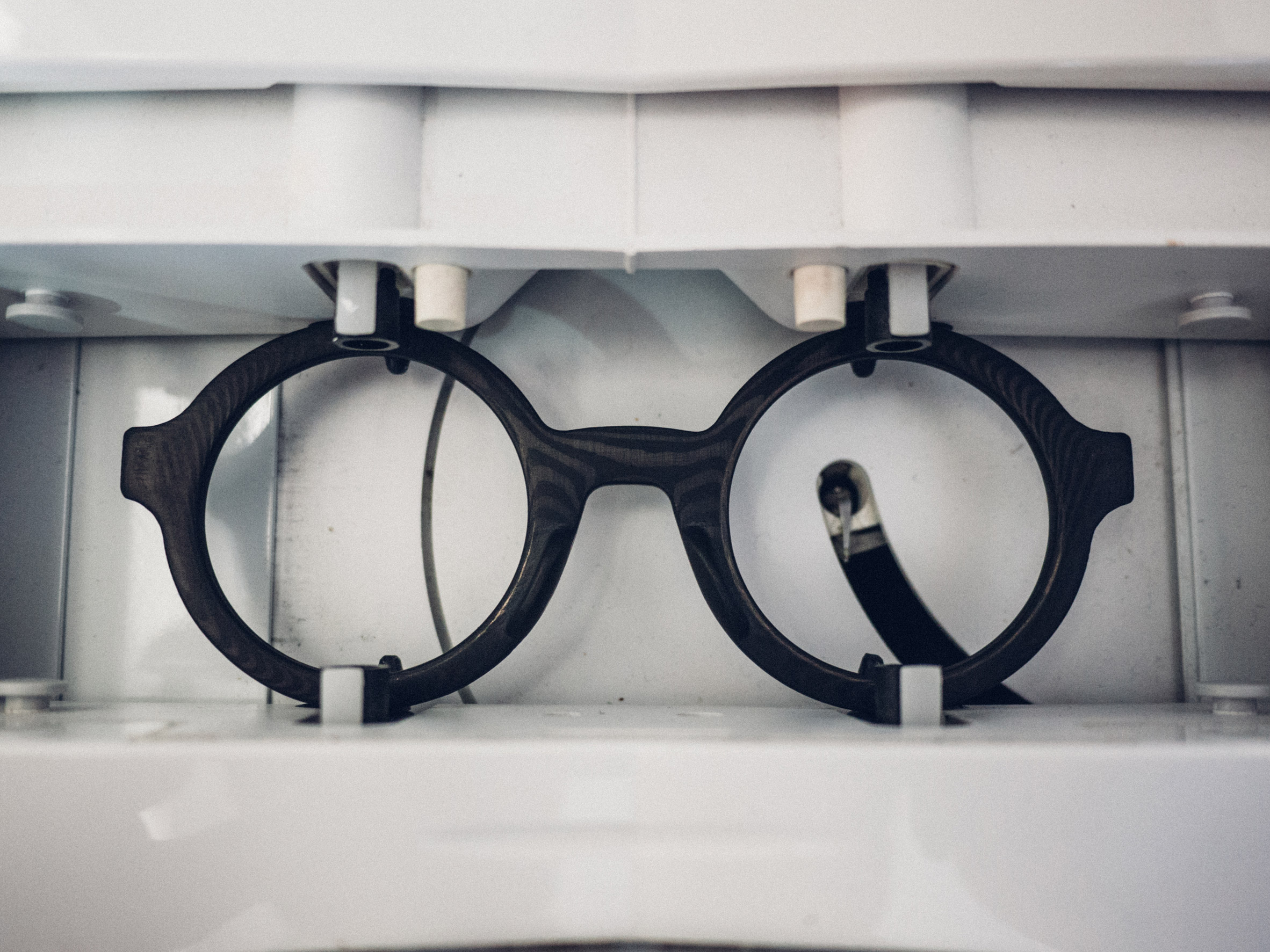 碳木镜架 | 罗德里戈·考拉的碳纤维木纹设计-10