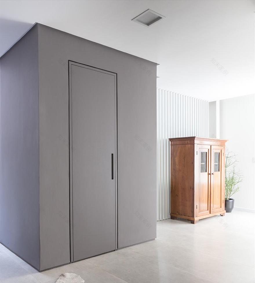 巴西 Casa Florêncio 住宅改造,极简风格与木质元素的完美结合-2