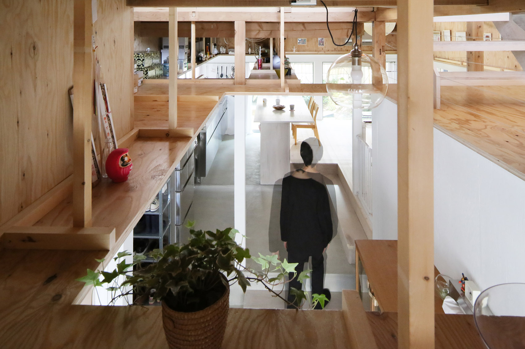 “从天花到地板”住宅丨日本东京丨河内建築設計事務所-4