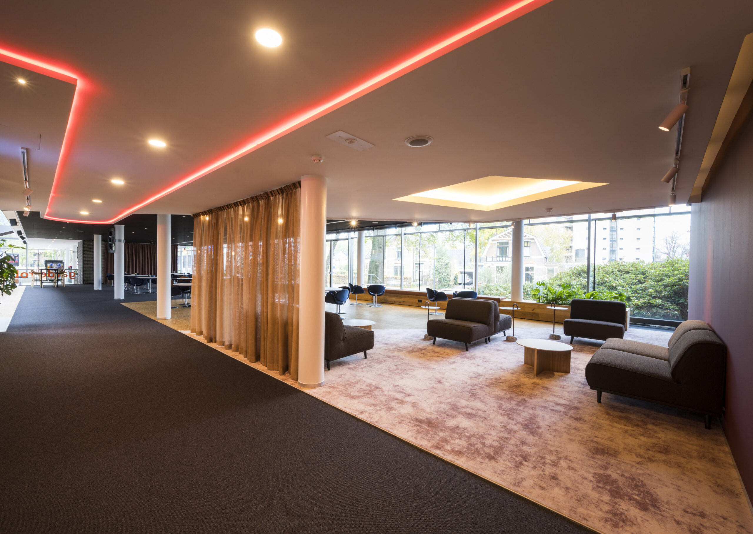 Foyer en VIP-lounge theater & congres Orpheus - HEYLIGERS architects-3