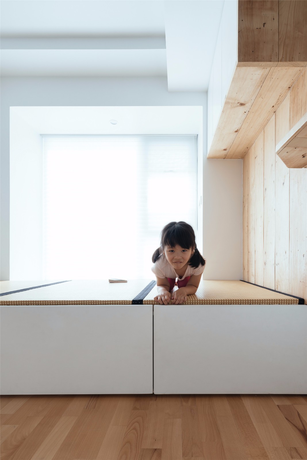 现代简约木质住宅 以勒设计诠释自然之美-3