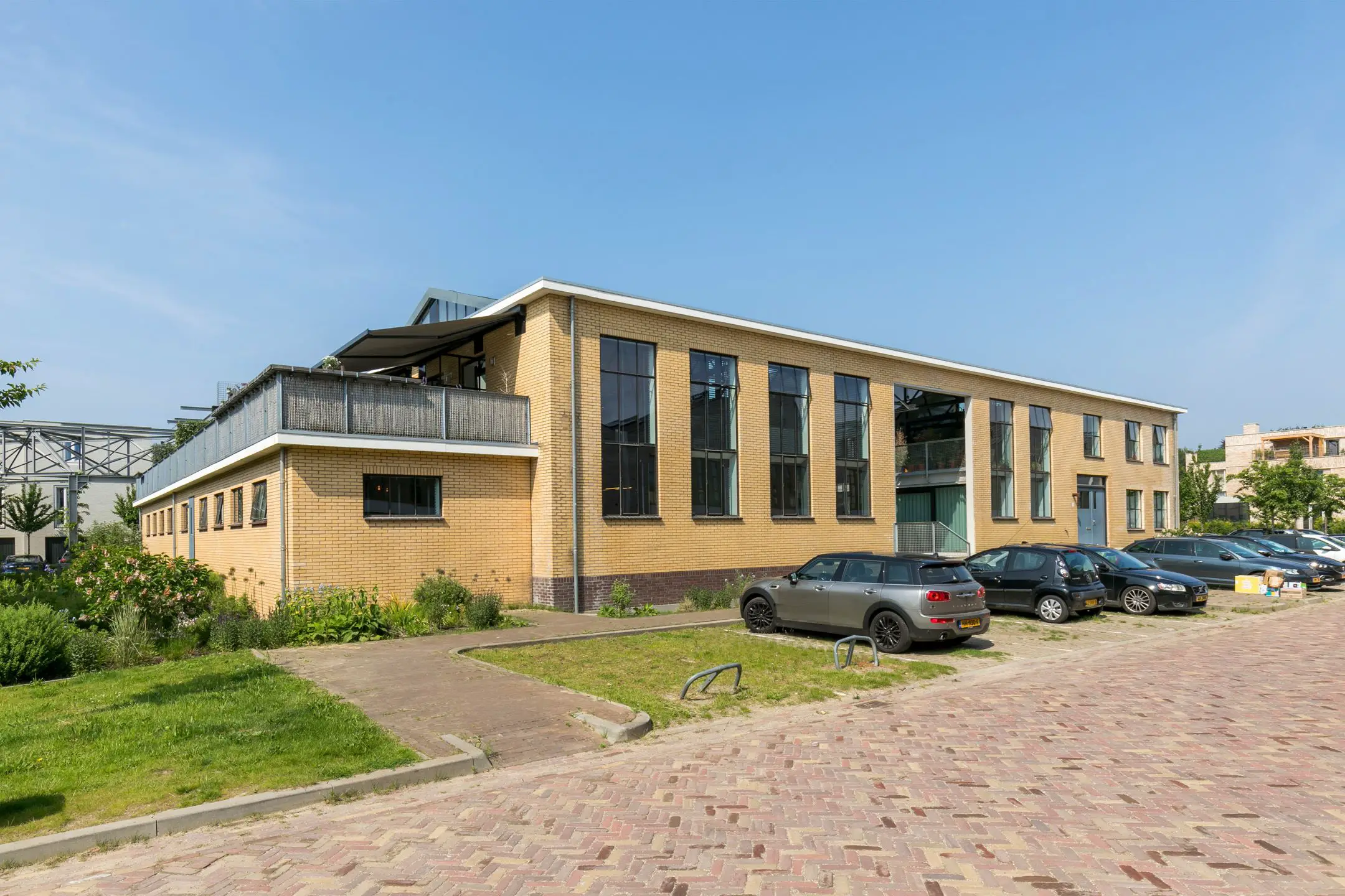 荷兰黑梁 loft 设计，巧妙空间布局引人赞不绝口-25