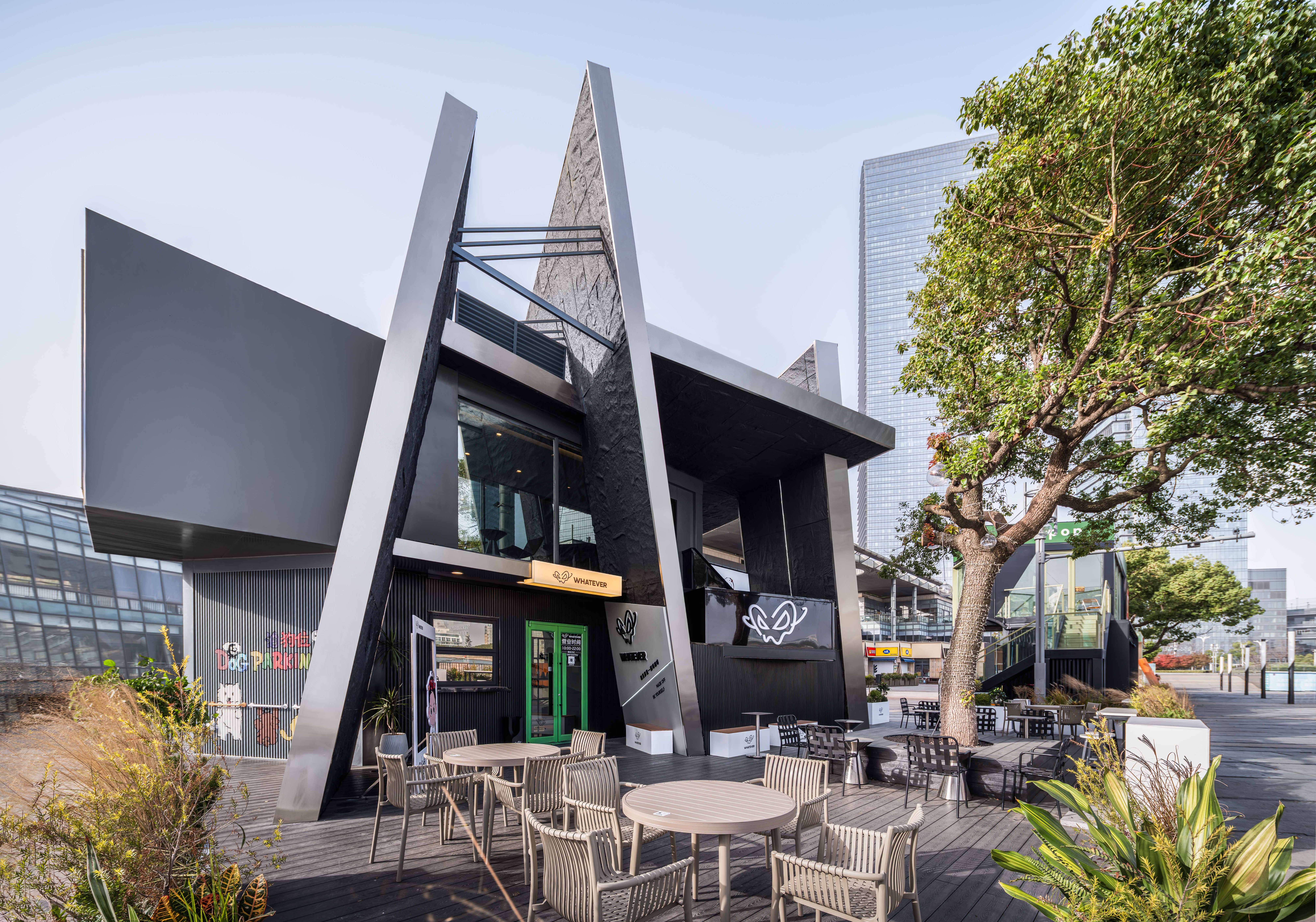 Whatever 咖啡苏州湖滨新天地店丨中国苏州丨平介设计-31