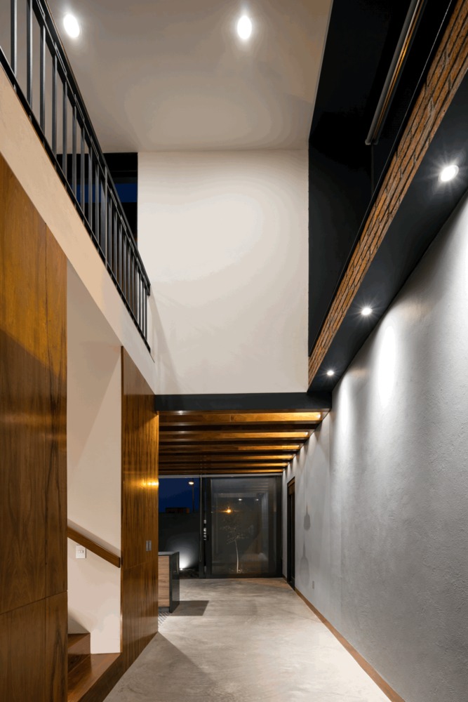 墨西哥 O 住宅 | 双高空间与橡树共生的设计艺术-23