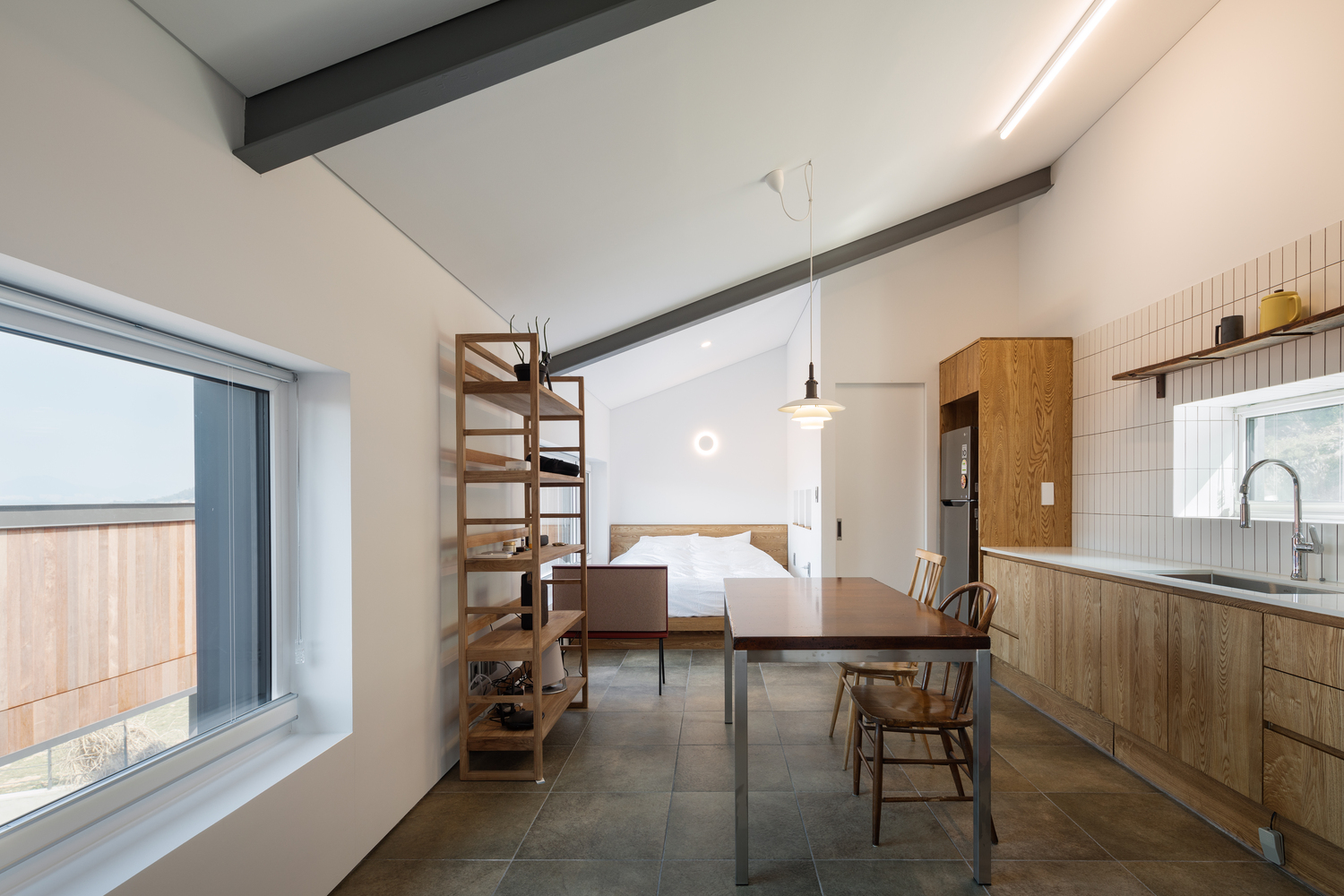 融入自然的简约咖啡馆-82