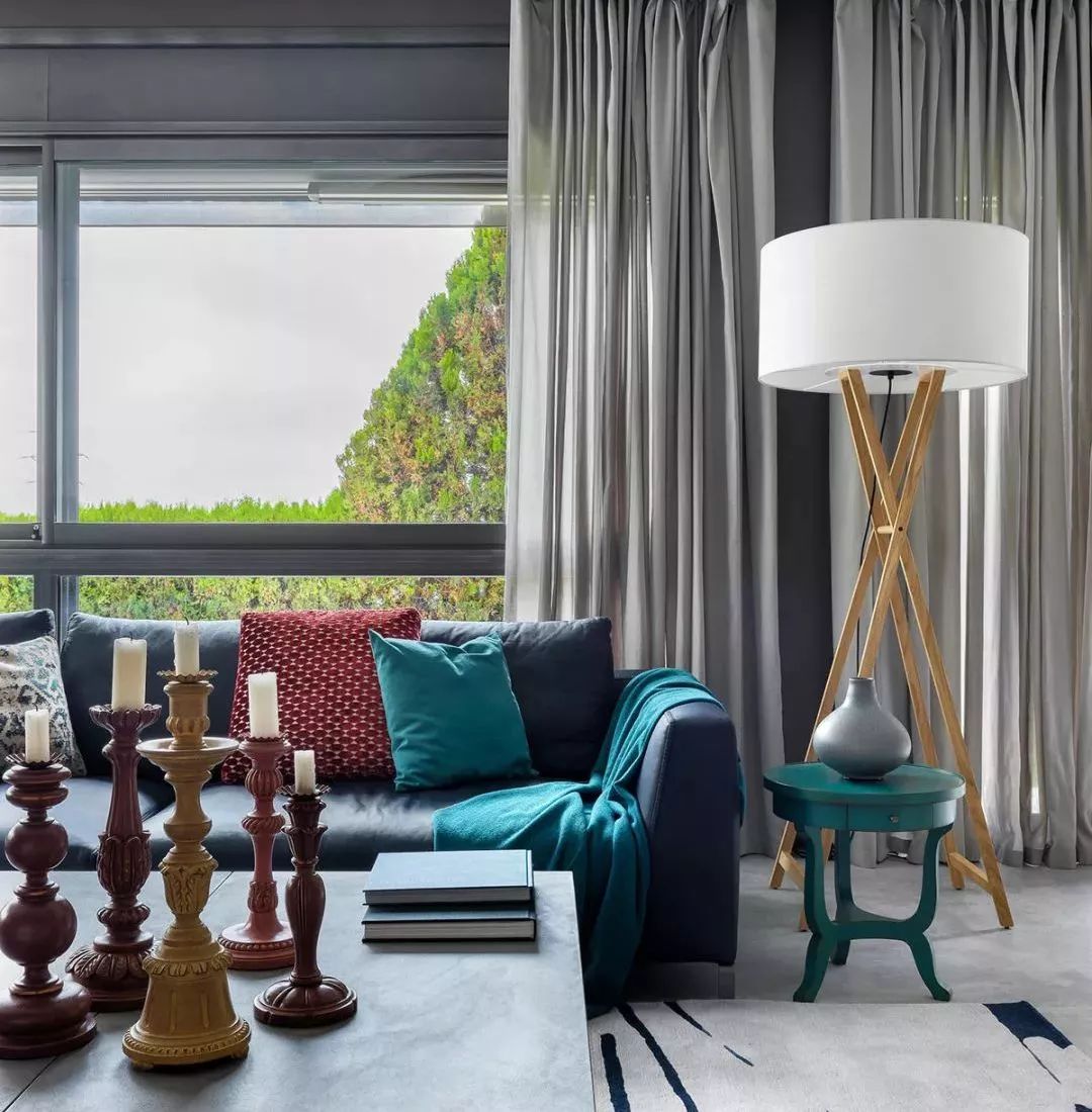 巴塞罗那多彩住宅,诠释欢乐氛围-17