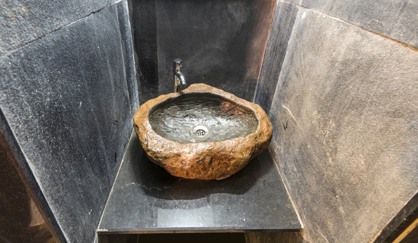 尼泊尔国王赠礼的芒果树 | 印度昆坎建筑风格的农舍设计-65