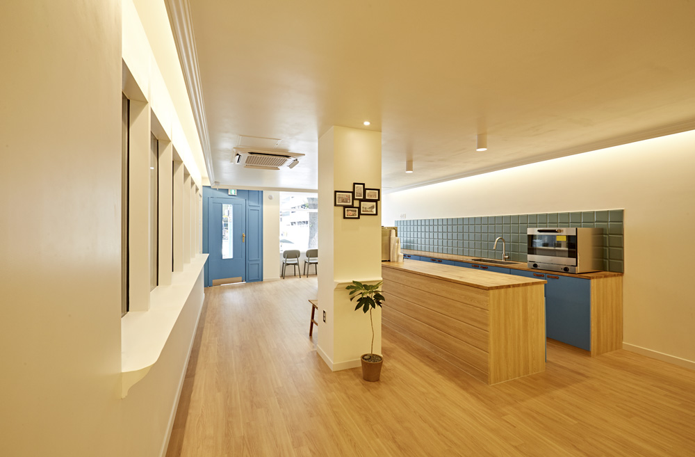 极简主义的完美呈现 | 韩国设计师的 31 平米咖啡馆设计-9