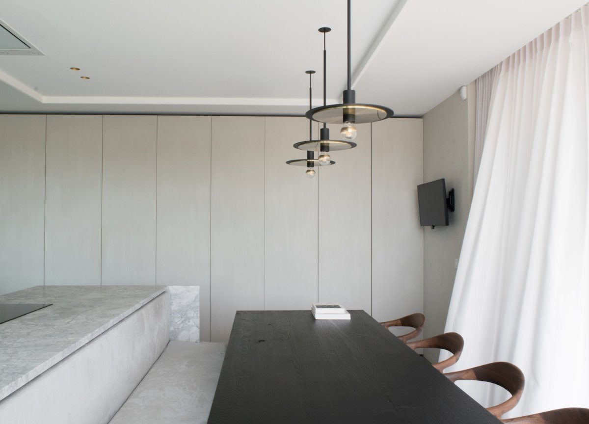 比利时 Flemish 景观中的极简主义宁静之家-2