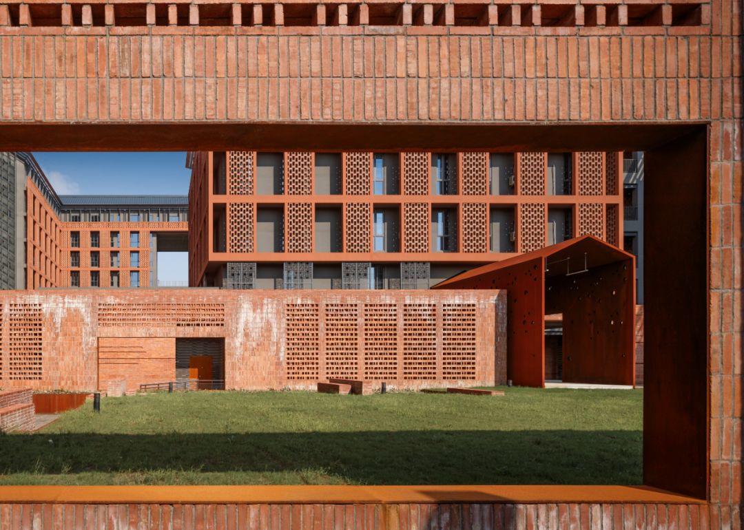 浙大人文学院新楼,红砖墙裙复兴建筑文学传统-19